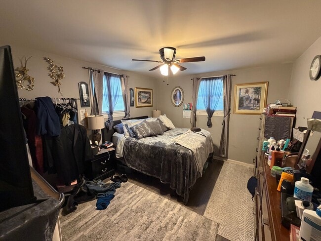 Building Photo - 3212 Barton Ave