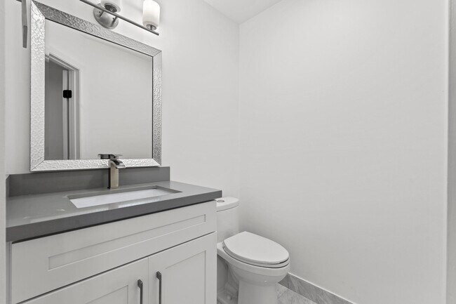 Building Photo - 3783 Carambola Cir N