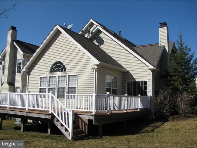 Building Photo - 218 Silverbell Ct