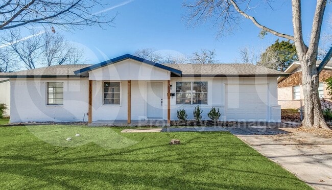 Primary Photo - 1207 Crestridge Dr
