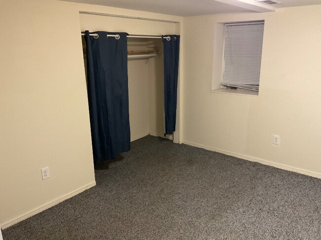 Building Photo - 538 Van Buren Ave