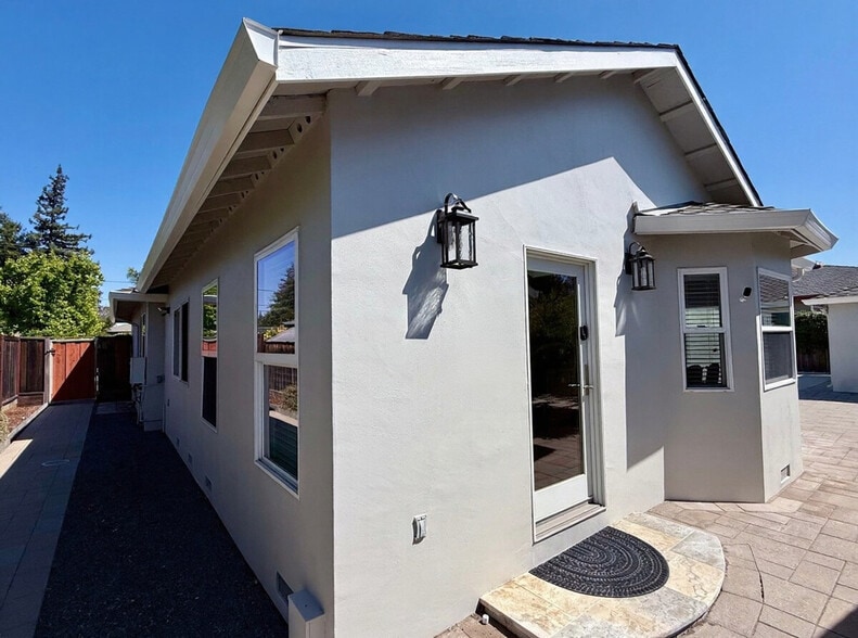 Building Photo - 10726 Randy Ln