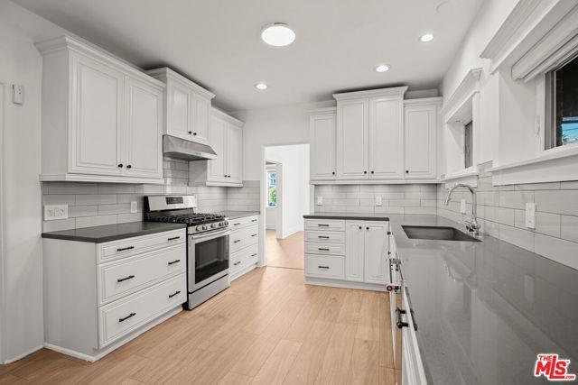 Building Photo - 8467 4th St