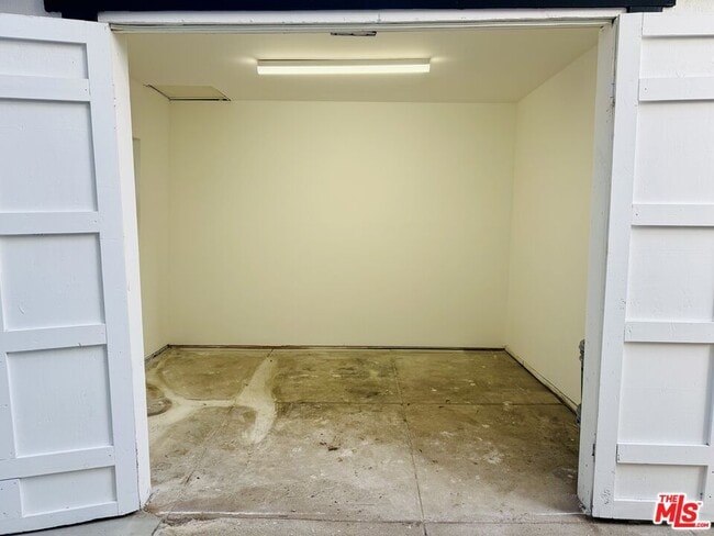 Building Photo - 2922 8th Ave