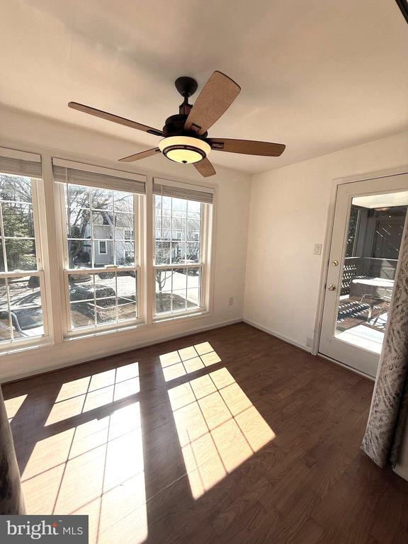 Building Photo - 10002 Oakton Terrace Rd