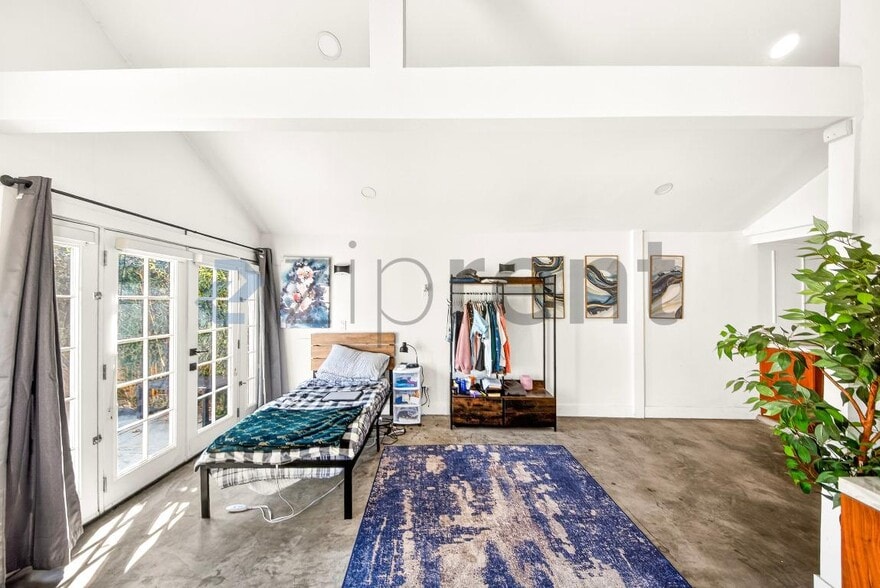 Building Photo - 6415 Madden Ave