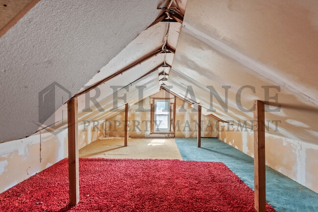 Building Photo - 719 S Glenn St