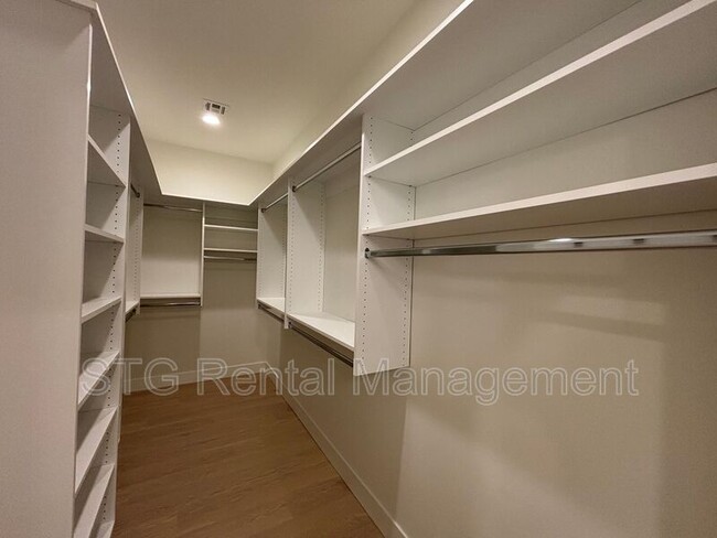Building Photo - 73 N 520 W