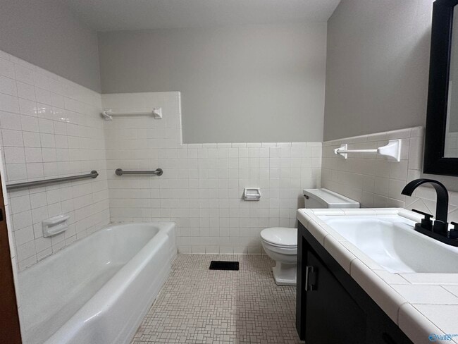 Building Photo - 4627 Daugette Dr NW