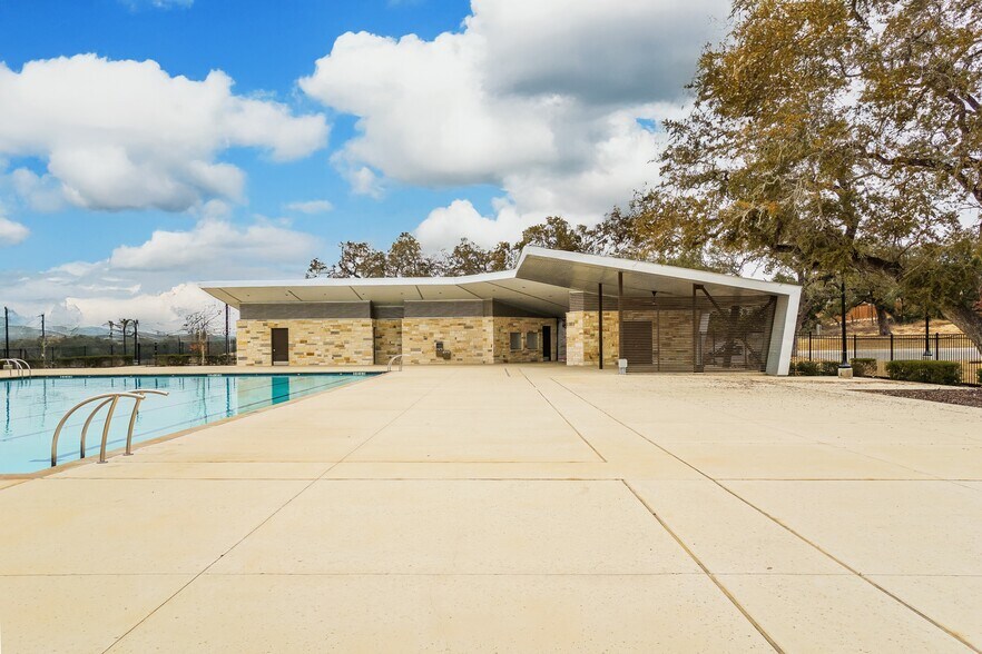 Building Photo - 5873 Companion Lp