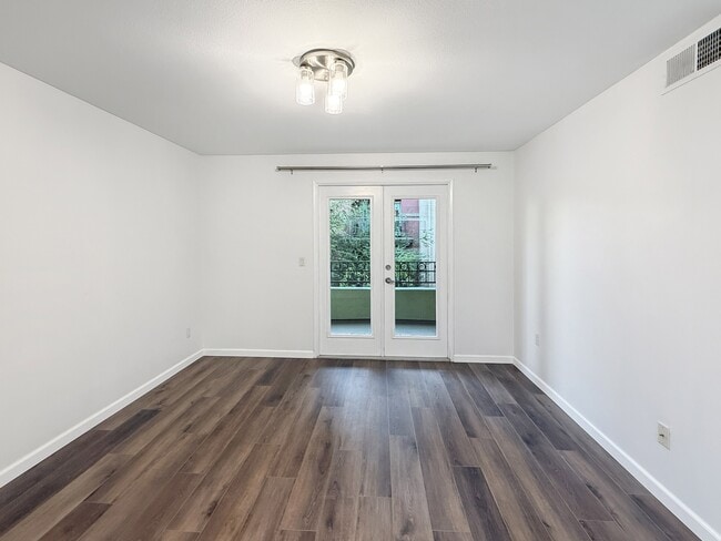 Building Photo - 1270 Cleveland Ave