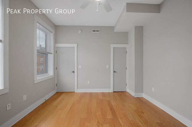 Building Photo - 412 E 13th St