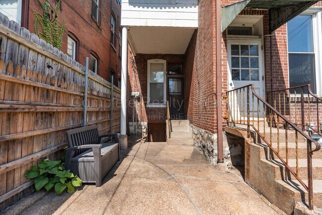 Building Photo - 2846 Wyoming St