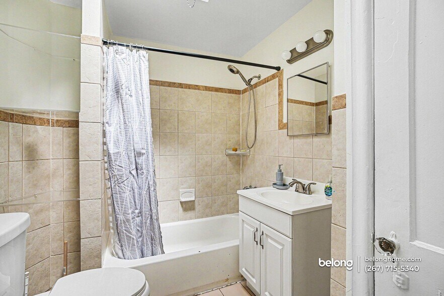 Building Photo - 5118 Oakland St