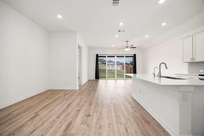 Building Photo - 904 Balsora Cv