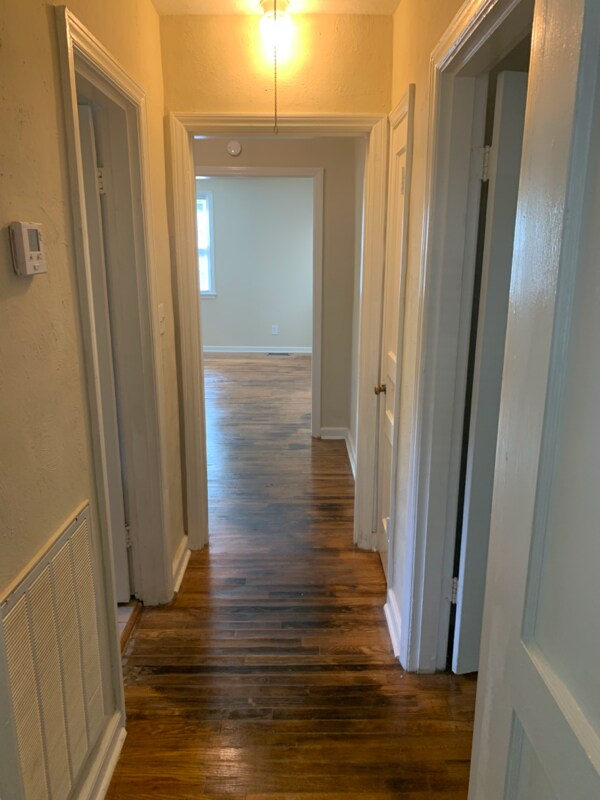 Building Photo - 302 Kent Rd