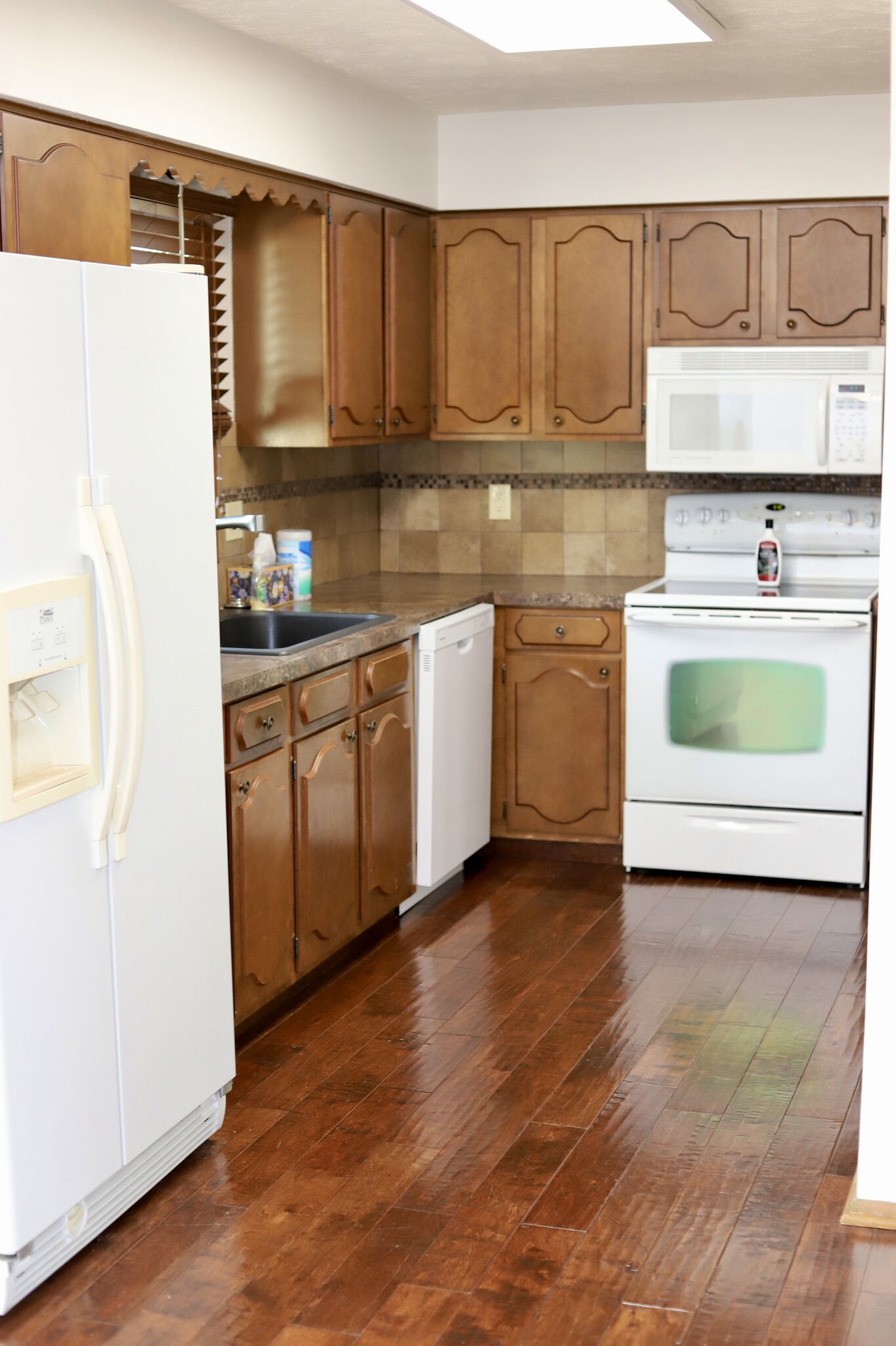 Kitchen - 3627 Cornhusker Dr