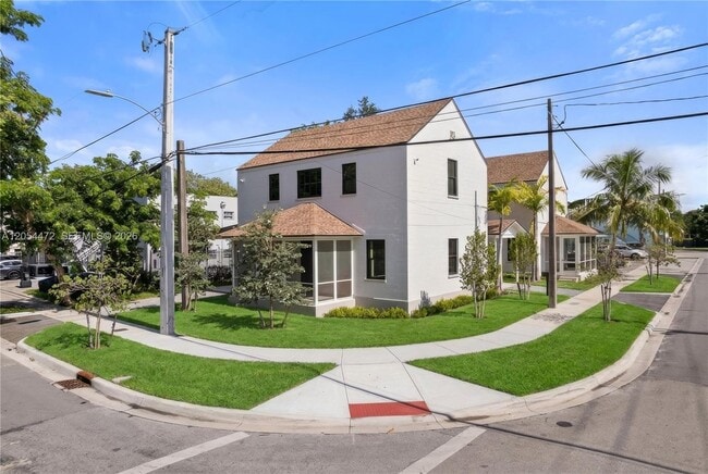 Building Photo - 3603 Thomas Ave
