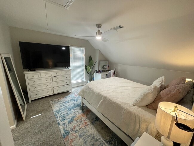 Building Photo - 3BR/3.5BA For Rent
