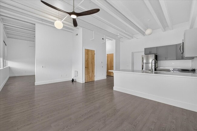Building Photo - 4500 S Kingshighway Blvd