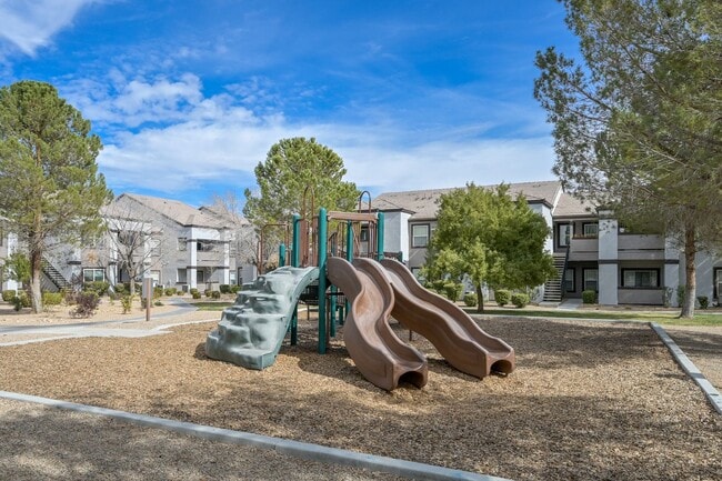 Building Photo - SW!! 2 Bedroom 2 Bath 2nd floor Condo!!! O...