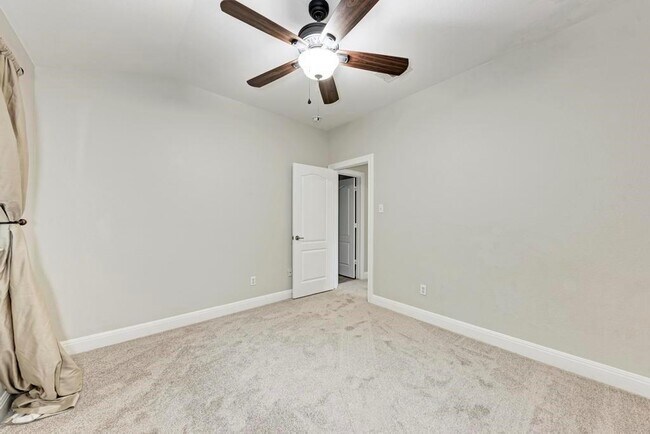 Building Photo - 500 Tyree Rd