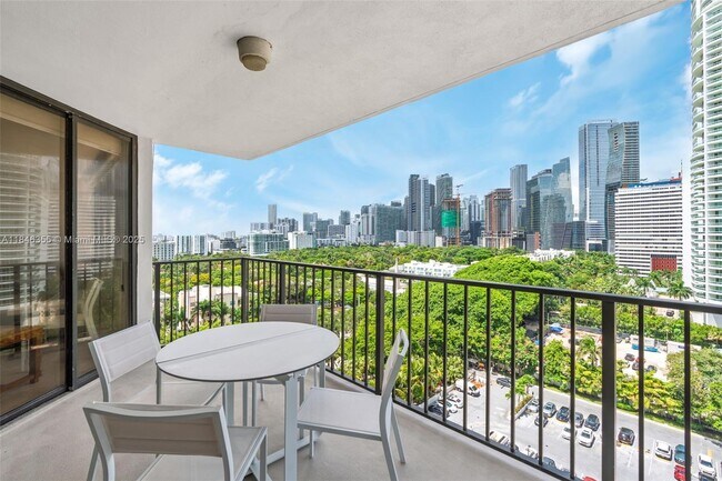 Building Photo - 1901 Brickell Ave