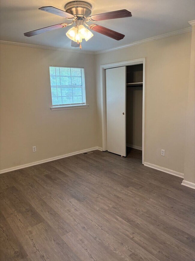 Building Photo - New For Rent!