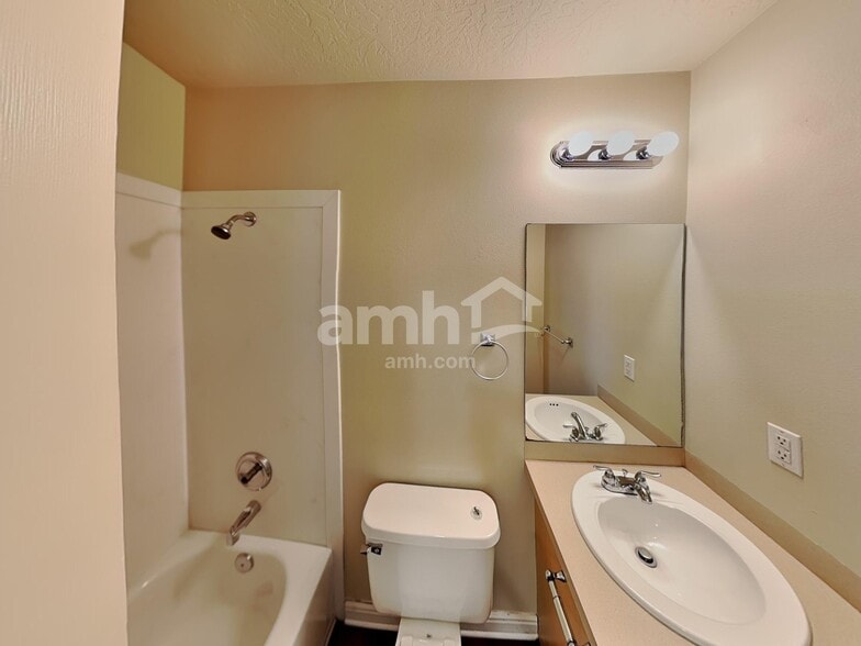 Building Photo - 309 S 1400 W