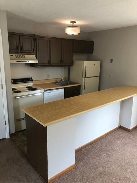 Building Photo - 1443 Fernwood Glendale Rd