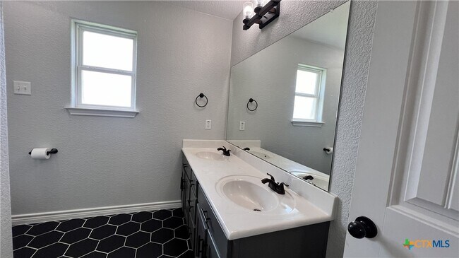 Building Photo - 7205 American W Dr