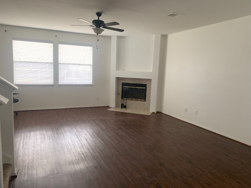 Building Photo - 3204 Paradise Valley Dr