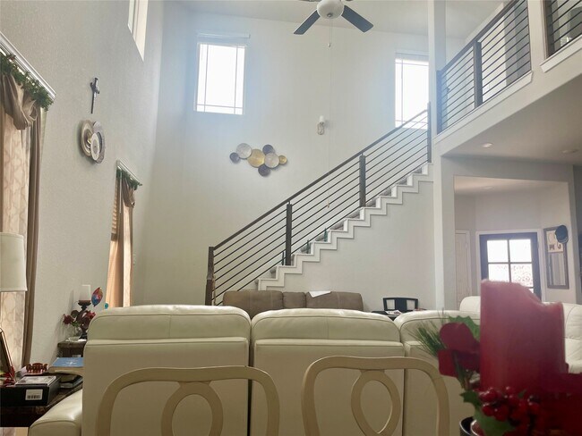 Building Photo - 1055 Bluebonnet Trl