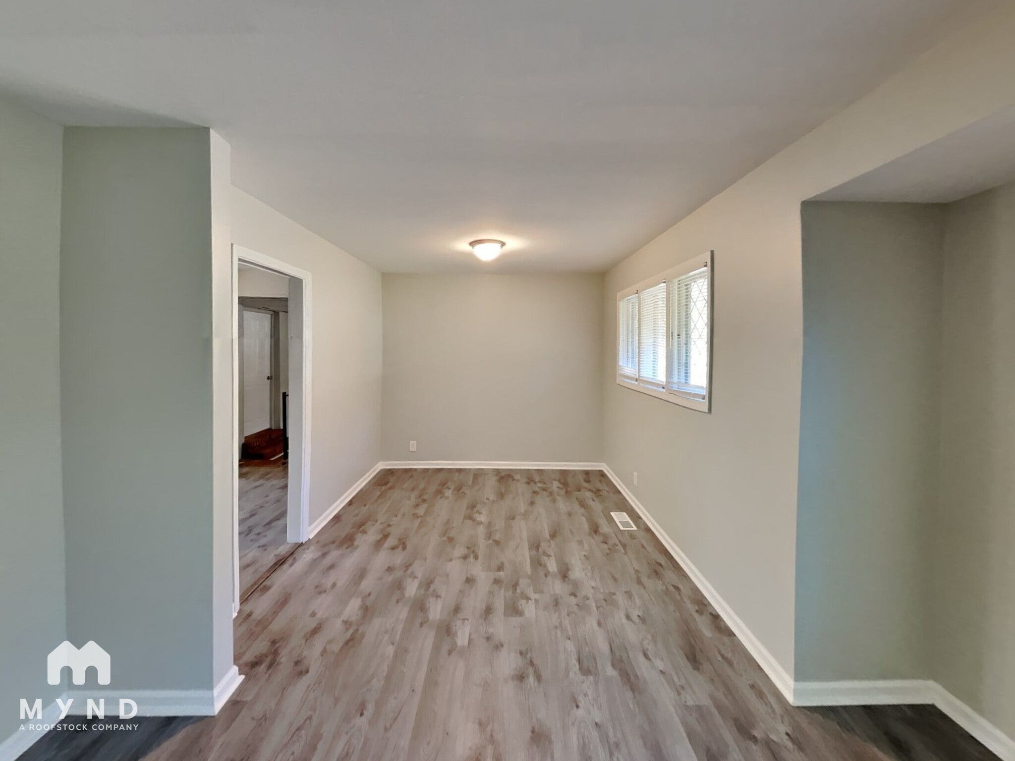 Building Photo - 6220 Leslie Dr