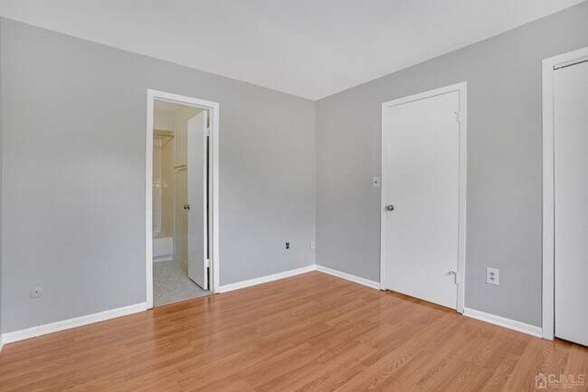 Building Photo - 1090 Schmidt Ln
