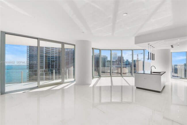 Building Photo - 300 Biscayne Blvd Way
