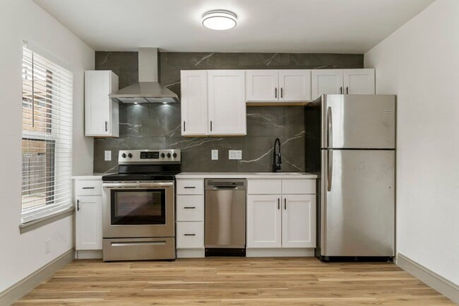 Building Photo - ONYX at 37th