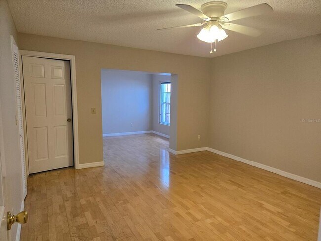 Building Photo - 1666 Tremont Ln