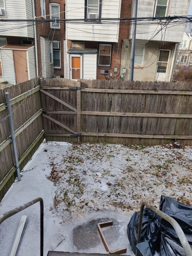 Building Photo - 6528 Limekiln Pike