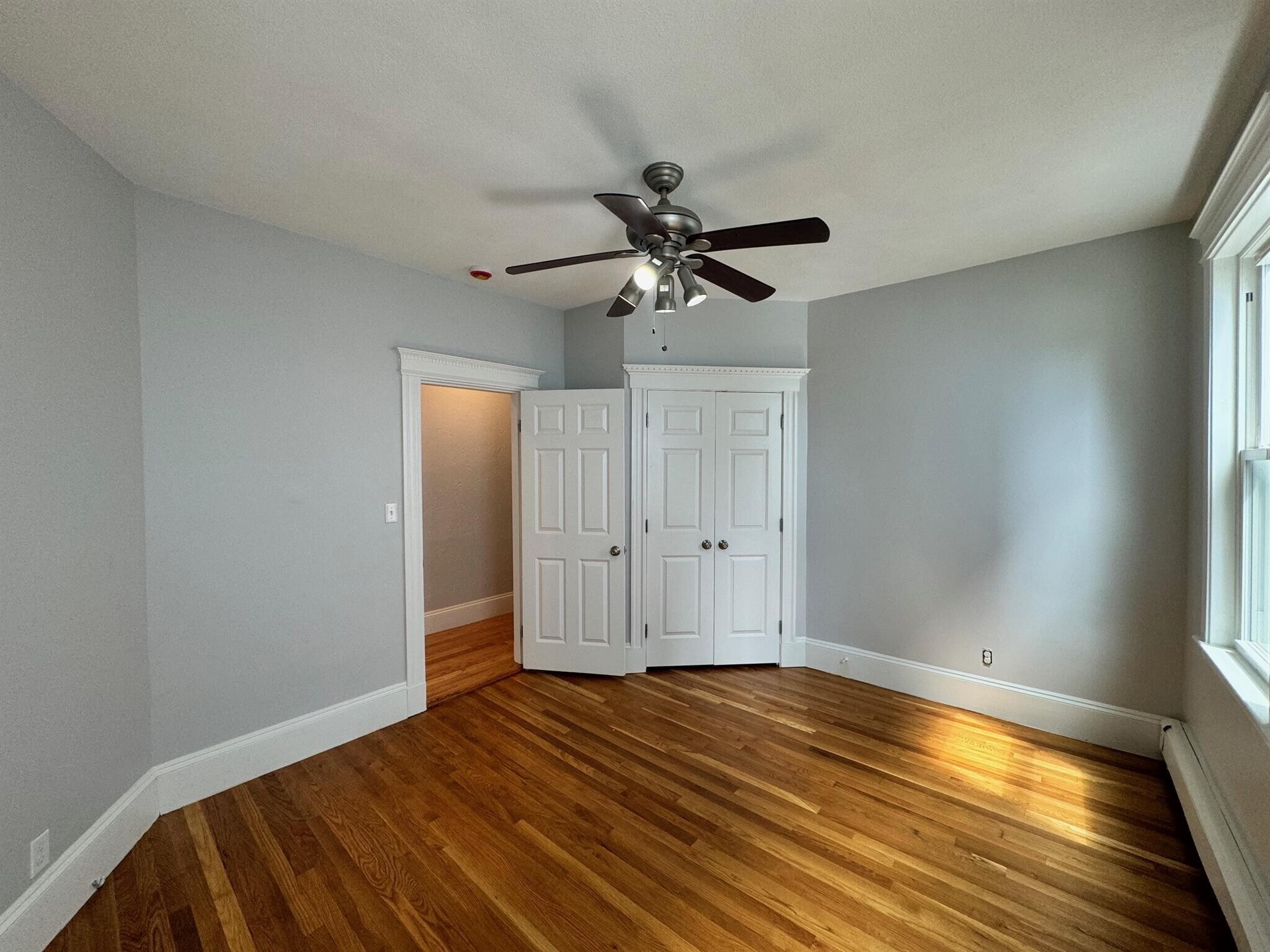 Building Photo - 136 Sharon St