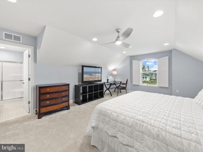 Building Photo - 26300 Tributary Blvd