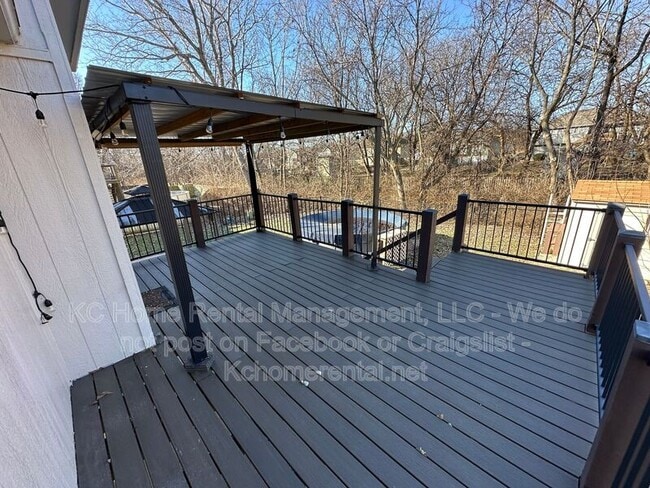 Building Photo - 224 S Huntsman Blvd