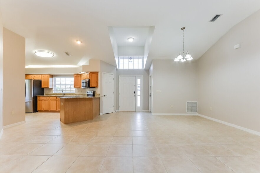 Building Photo - 4510 Abaco Dr