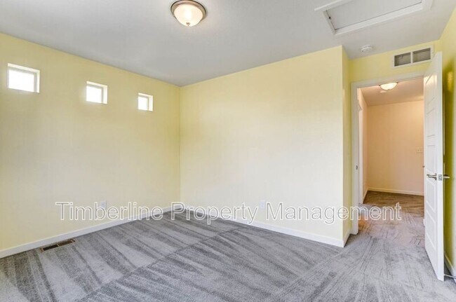 Building Photo - 6020 Ashmore Ln
