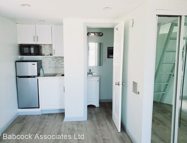 Primary Photo - 5465 2nd St