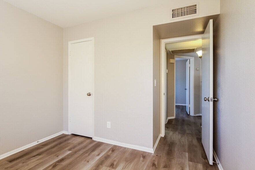 Building Photo - 4125 E La Puente Ave