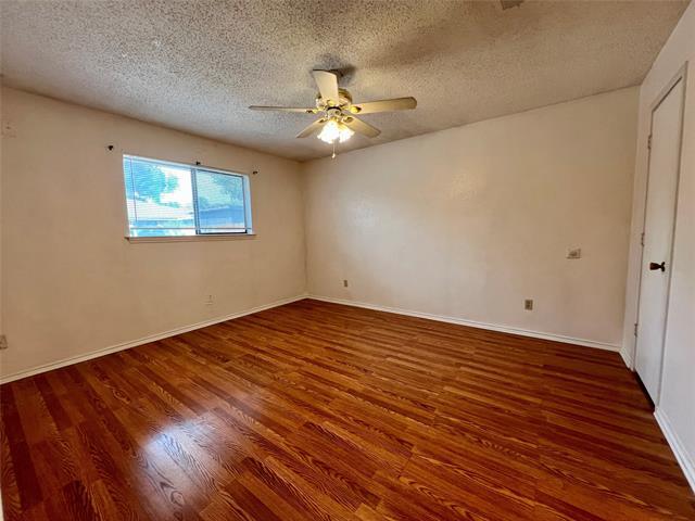 Building Photo - 1321 Darr St
