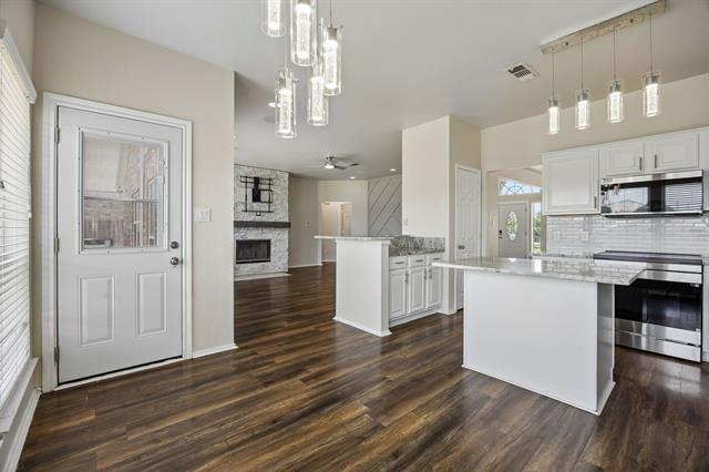 Building Photo - 703 Fossil Hill Dr
