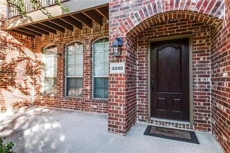 Building Photo - 4240 Comanche Dr