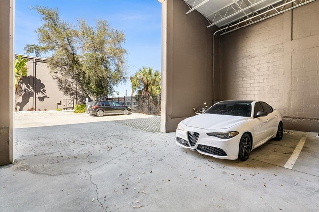 Building Photo - 213 N 12th St